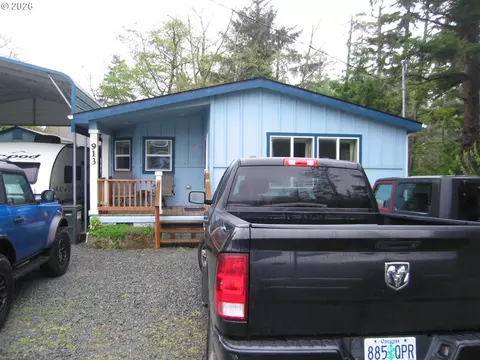 913 S Easy St, Rockaway Beach, OR 97136