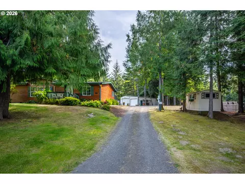 Exterior - 5004 N Loftus Rd, Florence, OR 97439 photo 2 of 11