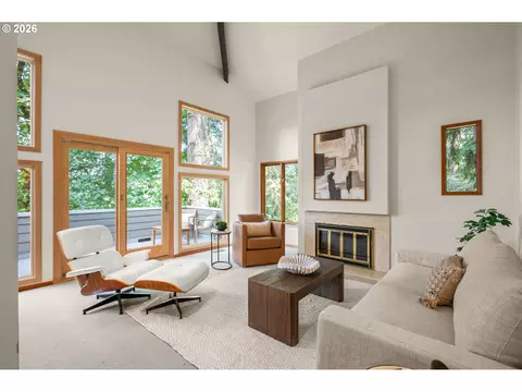 Living - 3965 Spring Blvd, Eugene, OR 97405 photo 3 of 7