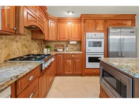 Kitchen - 3965 Spring Blvd, Eugene, OR 97405 photo 3 of 4