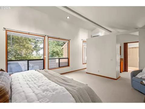 Bedroom - 3965 Spring Blvd, Eugene, OR 97405 photo 1 of 6