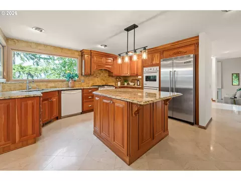 Kitchen - 3965 Spring Blvd, Eugene, OR 97405 photo 4 of 4