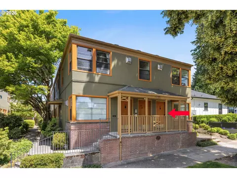 2105 SE Caruthers St #37, Portland, OR 97214