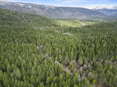 631 Arrowhead Dr, O'brien, OR 97534
