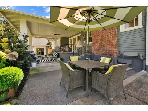 Exterior - 850 E Beacon Dr, Eugene, OR 97404 photo 11 of 11