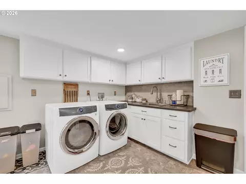 Other - 850 E Beacon Dr, Eugene, OR 97404 photo 4 of 10