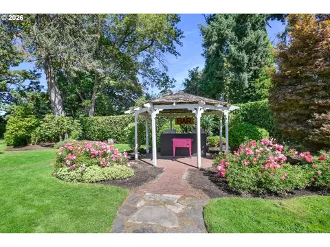 Other - 850 E Beacon Dr, Eugene, OR 97404 photo 9 of 10