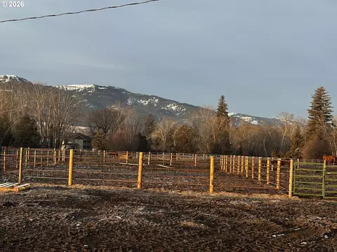 1025 SE Florence Ave, Enterprise, OR 97828