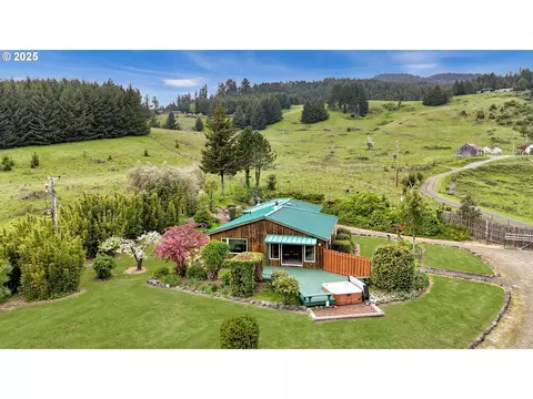 32792 Miller Ranch Rd, Gold Beach, OR 97444