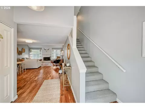 Entry Way - 4007 Brae Burn Dr, Eugene, OR 97405 photo 1 of 1