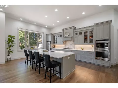 Kitchen - 4005 Cloudview Dr, Salem, OR 97302 photo 1 of 6