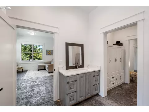 Entry Way - 4005 Cloudview Dr, Salem, OR 97302 photo 1 of 1