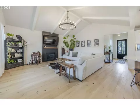 Other - 1068 Kintzley Ave, Springfield, OR 97478 photo 3 of 4
