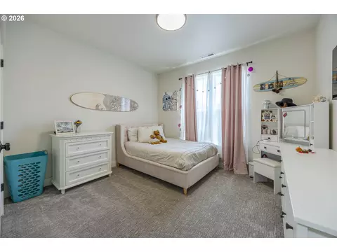 Bedroom - 1068 Kintzley Ave, Springfield, OR 97478 photo 1 of 3