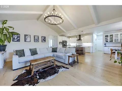 Other - 1068 Kintzley Ave, Springfield, OR 97478 photo 2 of 4