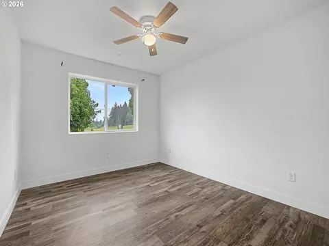 Bedroom - 37935 Killarney St, Sandy, OR 97055 photo 3 of 5