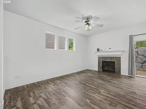 Living - 37935 Killarney St, Sandy, OR 97055 photo 2 of 5