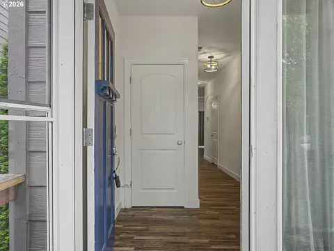 Entry Way - 37935 Killarney St, Sandy, OR 97055 photo 3 of 7