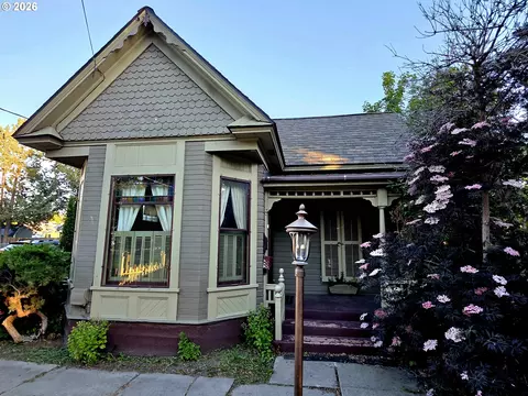 1739 Madison St, Baker City, OR 97814