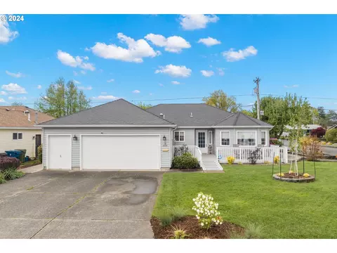 2097 Heather Way, Woodburn, OR 97071