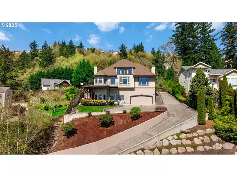 2022 NW Sierra Ln, Camas, WA 98607
