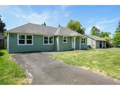 6914 SW Oak St, Tigard, OR 97223
