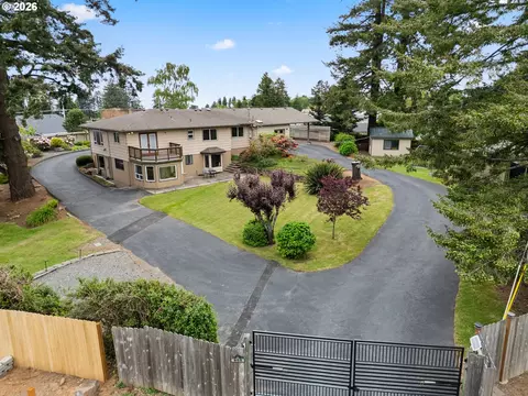 905 Barbra Ln, Brookings, OR 97415