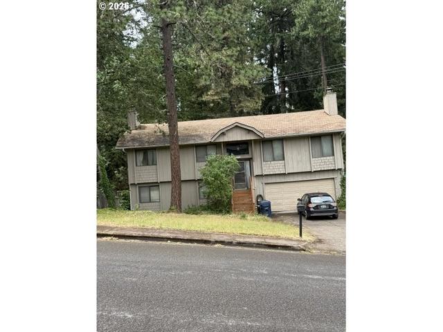 190 Coachman Dr, Eugene, OR 97405