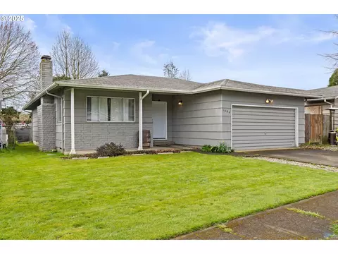 1004 Oak St, Kelso, WA 98626