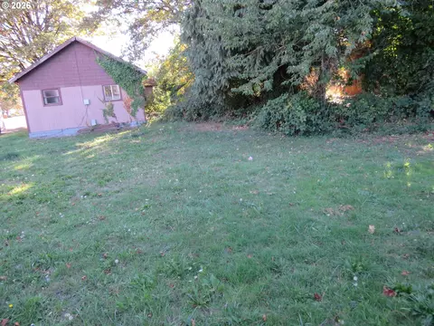 1147 NE 9th Ave, Mcminnville, OR 97128