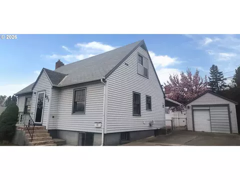 Exterior - 627 NW 9th St, Pendleton, OR 97801 photo 1 of 6