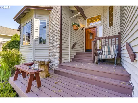 2323 SW Willow Pkwy, Gresham, OR 97080