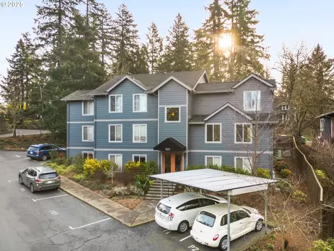 7925 SW 40th Ave #A, Portland, OR 97219