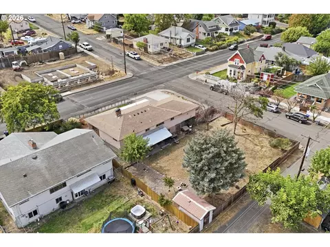View/Area - 601 E 12th St, The Dalles, OR 97058 photo 6 of 6