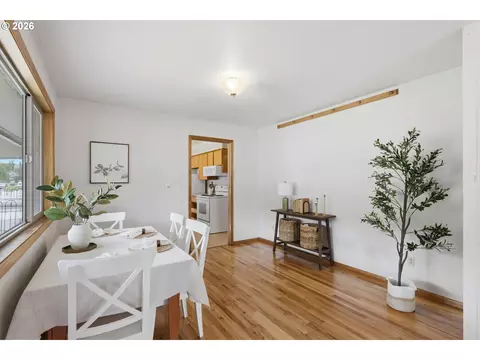 Dining - 601 E 12th St, The Dalles, OR 97058 photo 1 of 1