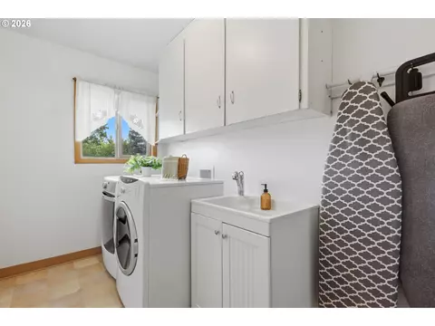 Other - 601 E 12th St, The Dalles, OR 97058 photo 8 of 9