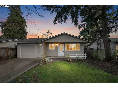 733 54th St, Springfield, OR 97478