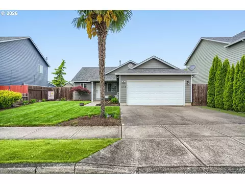 1145 Country Ln, Woodburn, OR 97071