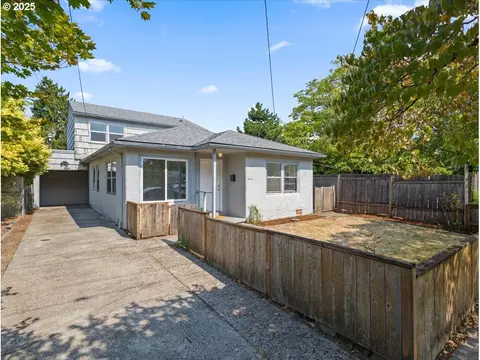 7935 SE Raymond St, Portland, OR 97206