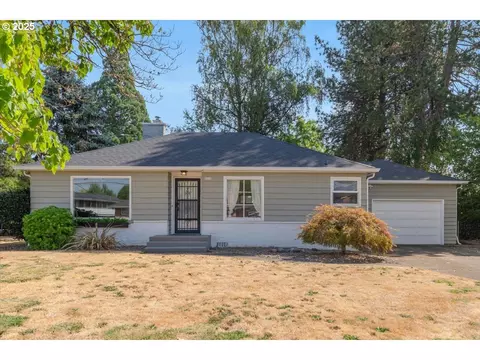 2033 Laurel St, Forest Grove, OR 97116