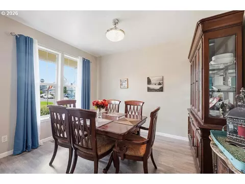 Dining - 5471 Gould Ave, Eugene, OR 97402 photo 1 of 3