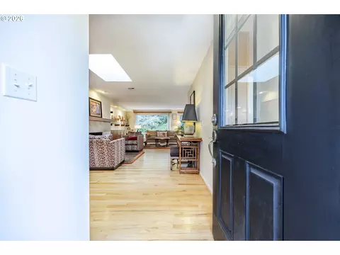 Entry Way - 3377 Onyx Pl, Eugene, OR 97405 photo 1 of 3