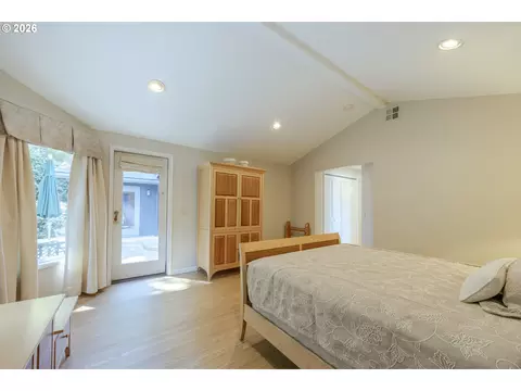 Bedroom - 3377 Onyx Pl, Eugene, OR 97405 photo 3 of 5