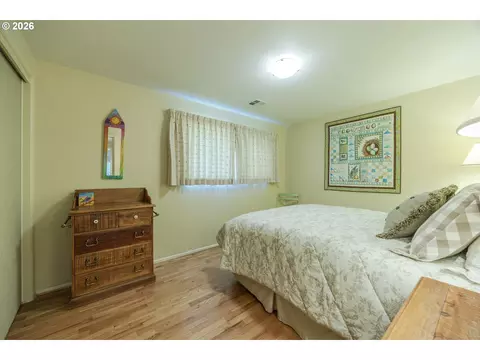 Bedroom - 3377 Onyx Pl, Eugene, OR 97405 photo 5 of 5