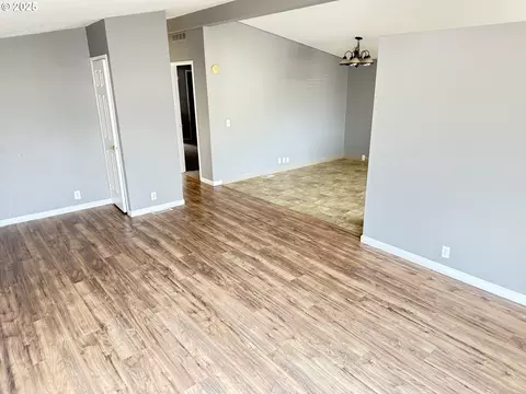 1949 SE Palmquist Rd #51, Gresham, OR 97080 photo 4