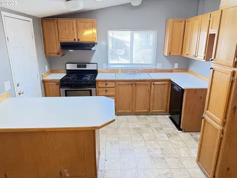 1949 SE Palmquist Rd #51, Gresham, OR 97080 photo 7