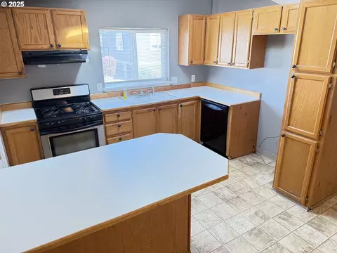 1949 SE Palmquist Rd #51, Gresham, OR 97080 photo 6