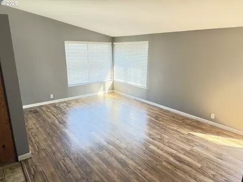 1949 SE Palmquist Rd #51, Gresham, OR 97080 photo 3