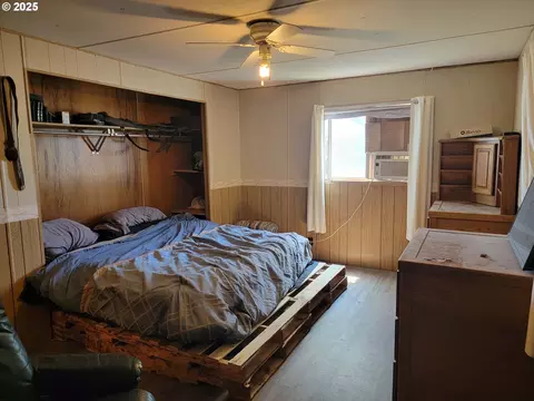 57580 Fall Rd, Christmas Valley, OR 97641 photo 16