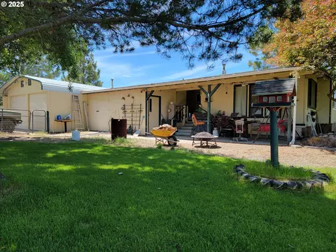 57580 Fall Rd, Christmas Valley, OR 97641